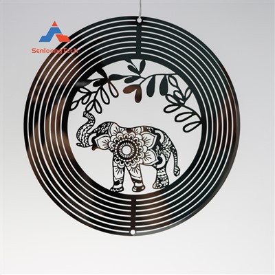 Pemintal ornamen logam terukir